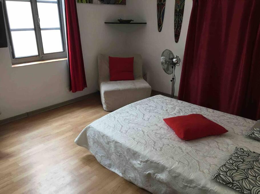 Apartmán Jolie Studio Dans Le Centre Historique De Narbonne Exteriér fotografie
