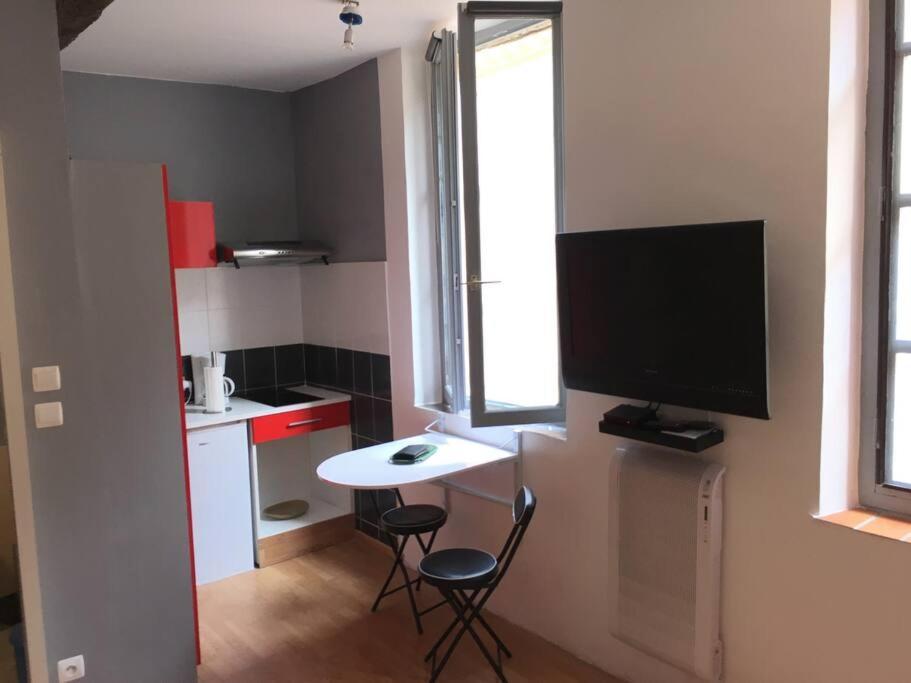 Apartmán Jolie Studio Dans Le Centre Historique De Narbonne Exteriér fotografie